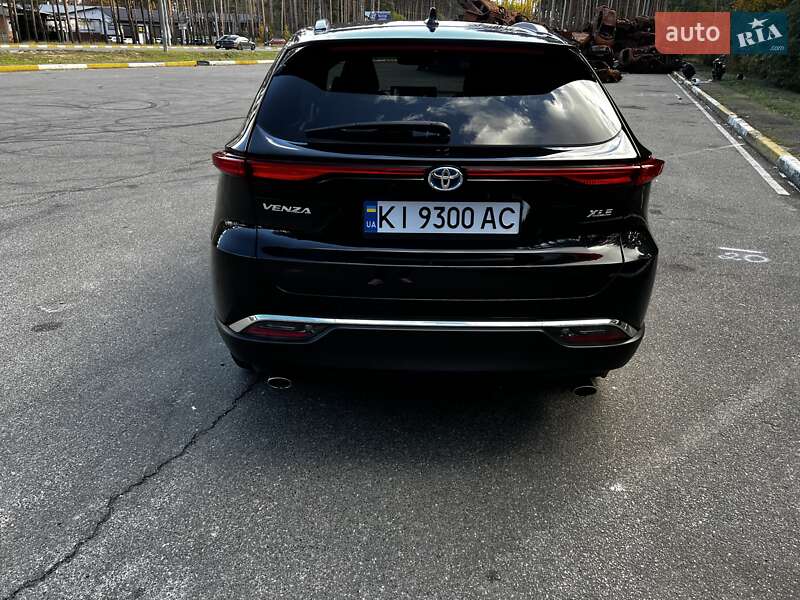 Позашляховик / Кросовер Toyota Venza 2024 в Києві