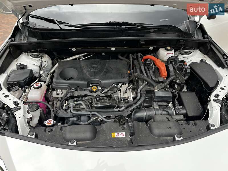 Позашляховик / Кросовер Toyota Venza 2022 в Івано-Франківську