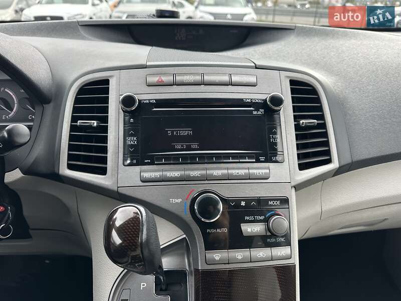 Внедорожник / Кроссовер Toyota Venza 2010 в Киеве