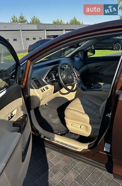 Внедорожник / Кроссовер Toyota Venza 2011 в 