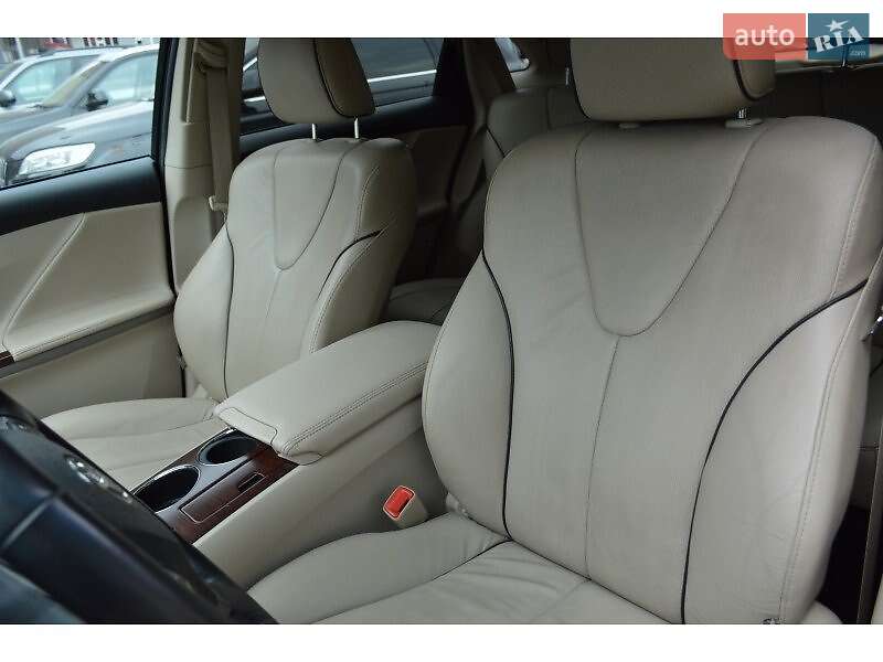 Внедорожник / Кроссовер Toyota Venza 2010 в Львове