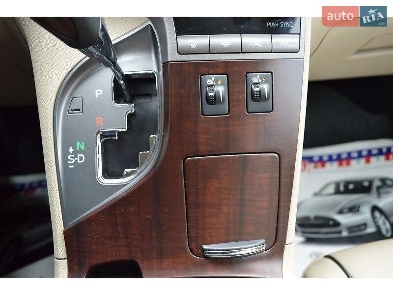 Внедорожник / Кроссовер Toyota Venza 2010 в Львове