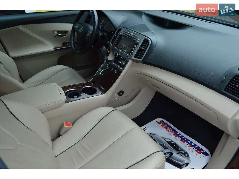 Внедорожник / Кроссовер Toyota Venza 2010 в Львове