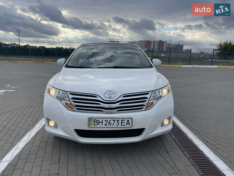 Позашляховик / Кросовер Toyota Venza 2010 в Одесі