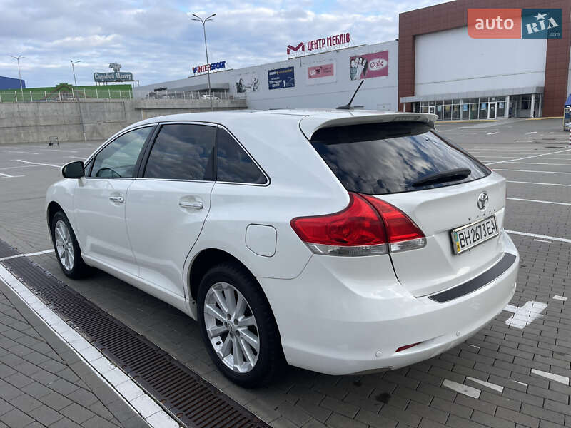 Позашляховик / Кросовер Toyota Venza 2010 в Одесі