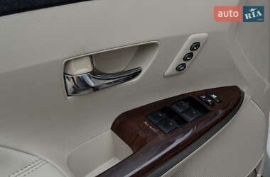 Внедорожник / Кроссовер Toyota Venza 2013 в 