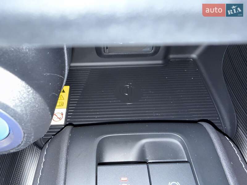 Внедорожник / Кроссовер Toyota Venza 2022 в Киеве