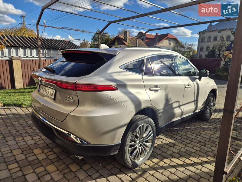 Позашляховик / Кросовер Toyota Venza 2021 в Івано-Франківську