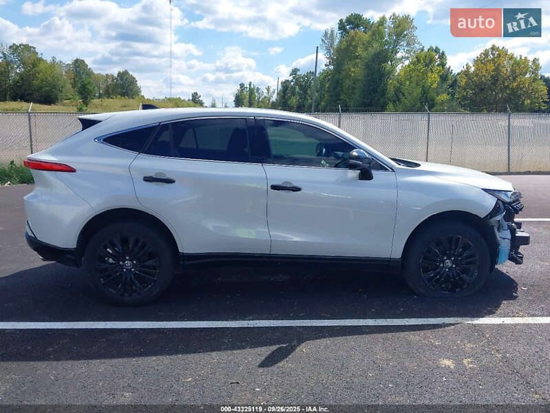 Позашляховик / Кросовер Toyota Venza 2024 в Львові