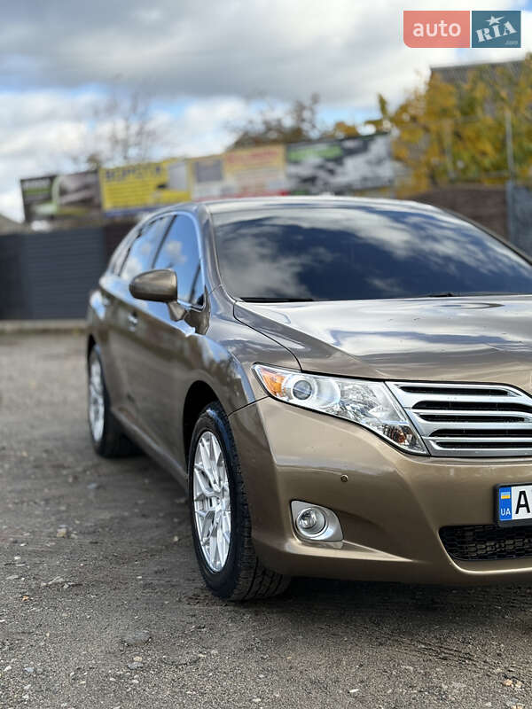 Внедорожник / Кроссовер Toyota Venza 2011 в Новой Водолаге