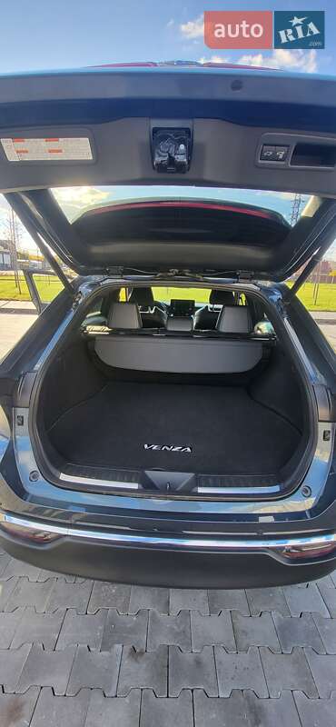 Позашляховик / Кросовер Toyota Venza 2020 в Ірпені