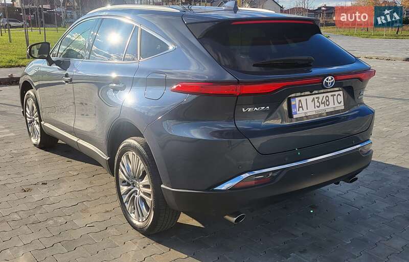 Позашляховик / Кросовер Toyota Venza 2020 в Ірпені