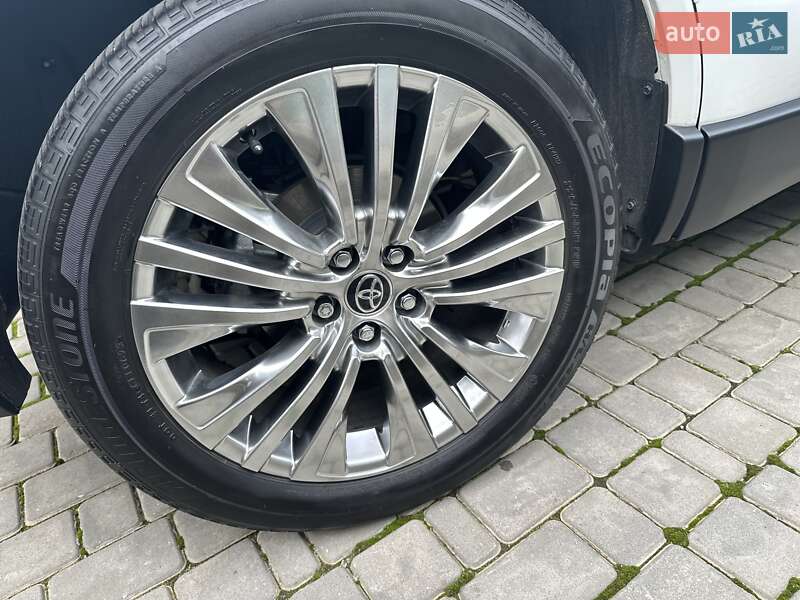 Внедорожник / Кроссовер Toyota Venza 2023 в Белой Церкви