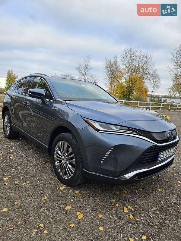 Позашляховик / Кросовер Toyota Venza 2021 в Черкасах