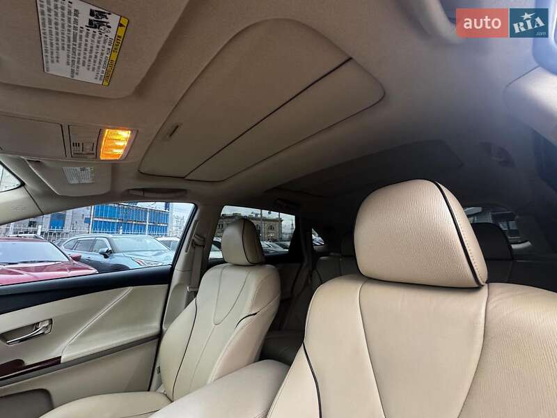 Внедорожник / Кроссовер Toyota Venza 2012 в Харькове