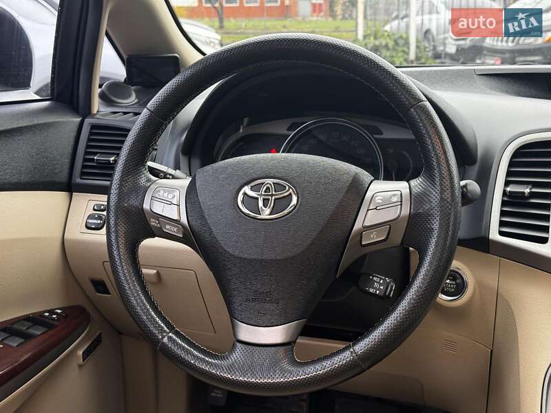 Внедорожник / Кроссовер Toyota Venza 2012 в Харькове