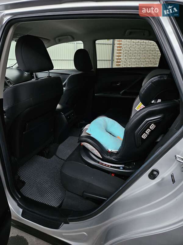 Внедорожник / Кроссовер Toyota Venza 2013 в Калиновке