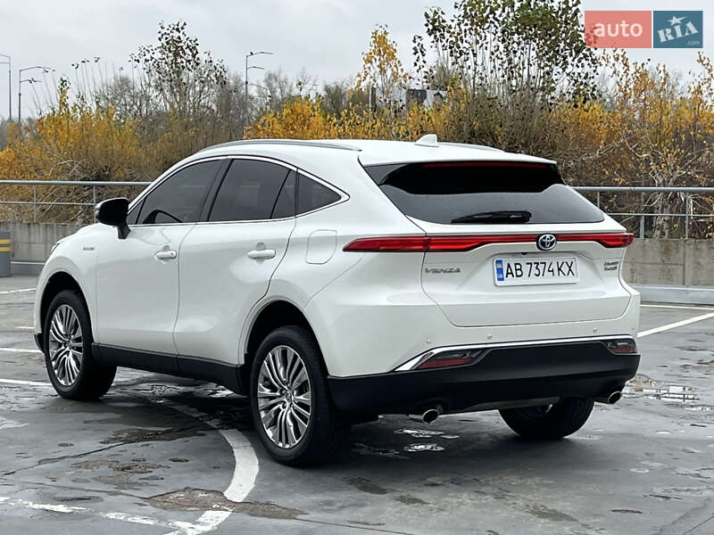 Позашляховик / Кросовер Toyota Venza 2020 в Києві