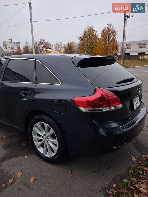 Внедорожник / Кроссовер Toyota Venza 2014 в Буче