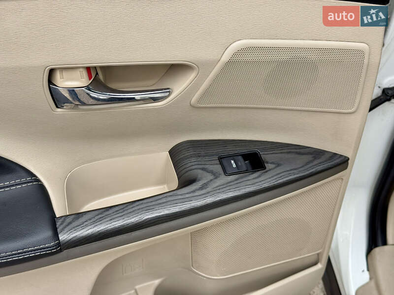 Внедорожник / Кроссовер Toyota Venza 2010 в Киеве