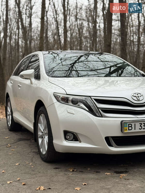 Внедорожник / Кроссовер Toyota Venza 2013 в Знаменке
