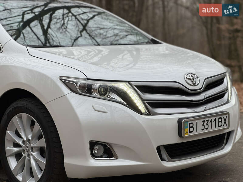 Внедорожник / Кроссовер Toyota Venza 2013 в Знаменке