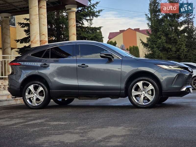 Позашляховик / Кросовер Toyota Venza 2020 в Тернополі