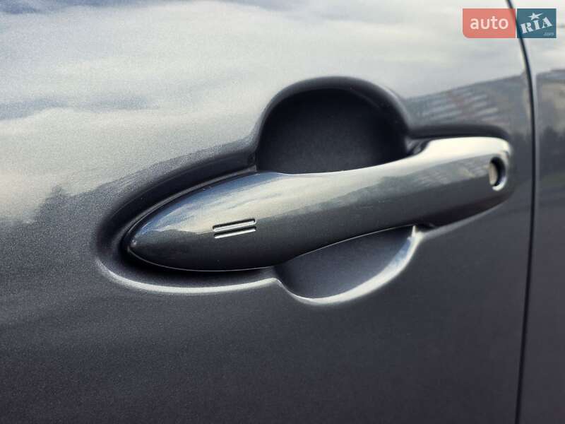 Позашляховик / Кросовер Toyota Venza 2020 в Тернополі