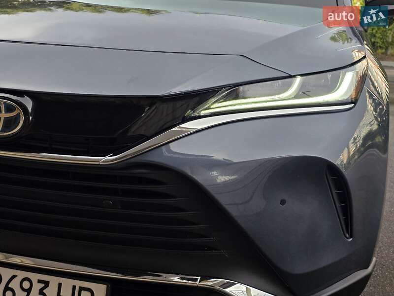 Позашляховик / Кросовер Toyota Venza 2020 в Тернополі