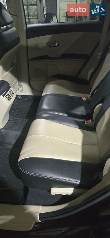 Позашляховик / Кросовер Toyota Venza 2010 в Києві