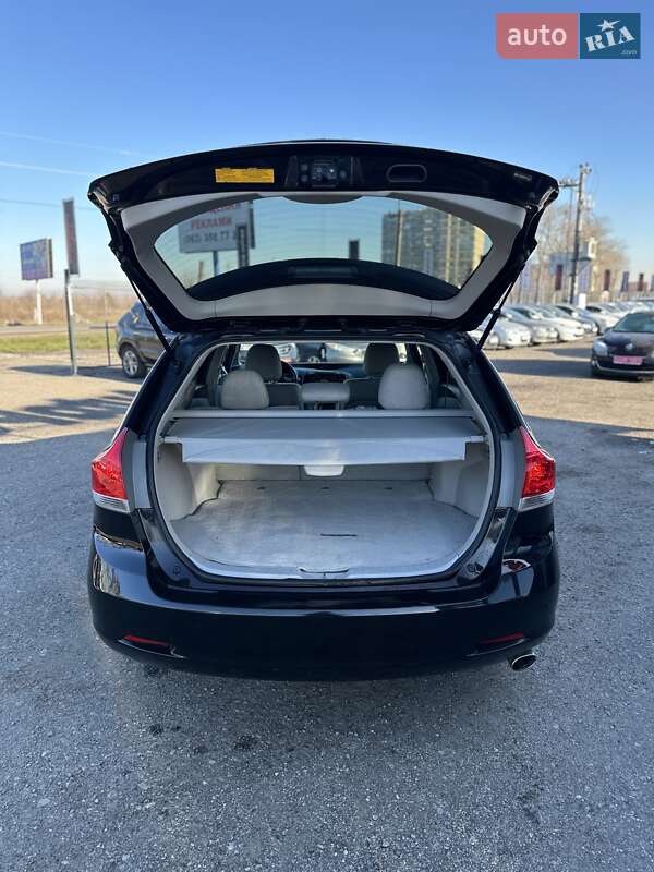 Внедорожник / Кроссовер Toyota Venza 2011 в Белогородке