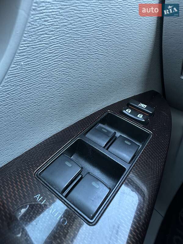 Внедорожник / Кроссовер Toyota Venza 2011 в Белогородке