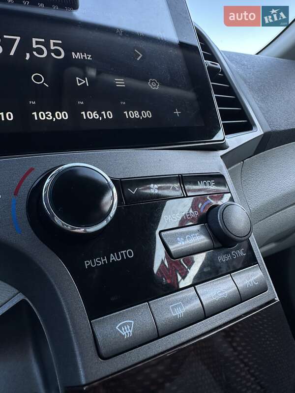 Внедорожник / Кроссовер Toyota Venza 2011 в Белогородке