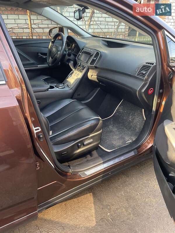 Внедорожник / Кроссовер Toyota Venza 2013 в Бобринце