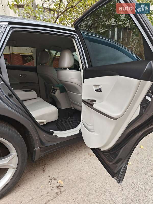 Внедорожник / Кроссовер Toyota Venza 2010 в Одессе