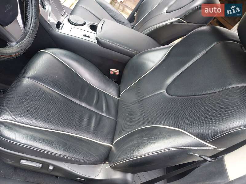 Внедорожник / Кроссовер Toyota Venza 2013 в Петропавловской Борщаговке