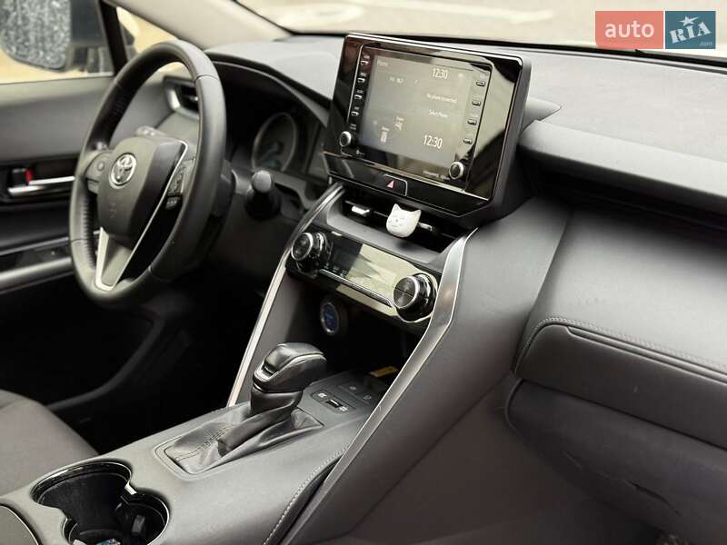Внедорожник / Кроссовер Toyota Venza 2021 в Хмельницком фото 8 Внедорожник / Кроссовер Toyota Venza 2021 в Хмельницком