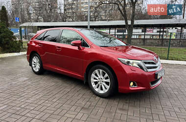 Позашляховик / Кросовер Toyota Venza 2013 в Києві