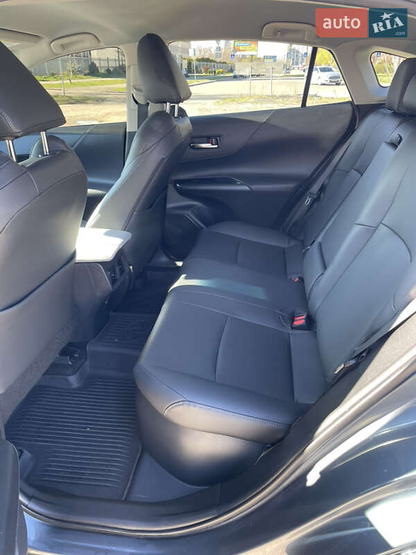 Позашляховик / Кросовер Toyota Venza 2021 в Києві