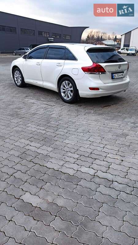 Позашляховик / Кросовер Toyota Venza 2014 в Бориславі