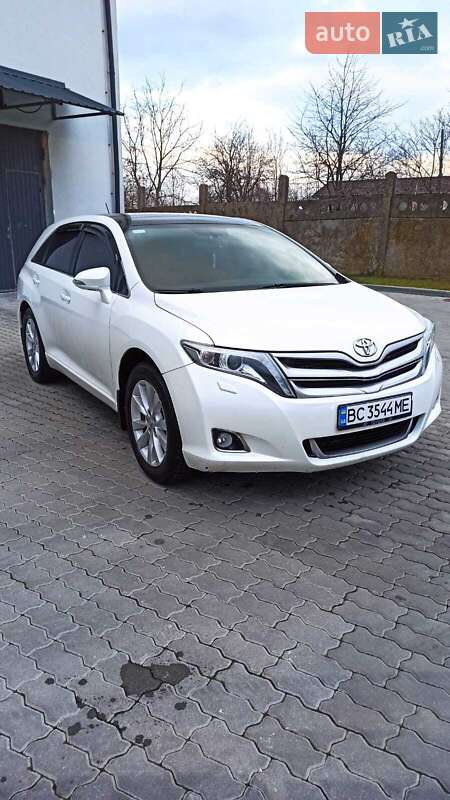 Позашляховик / Кросовер Toyota Venza 2014 в Бориславі