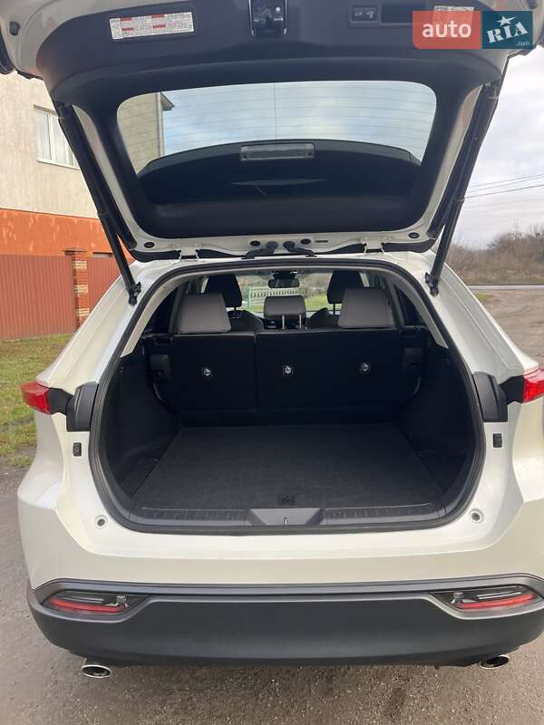 Позашляховик / Кросовер Toyota Venza 2021 в Києві