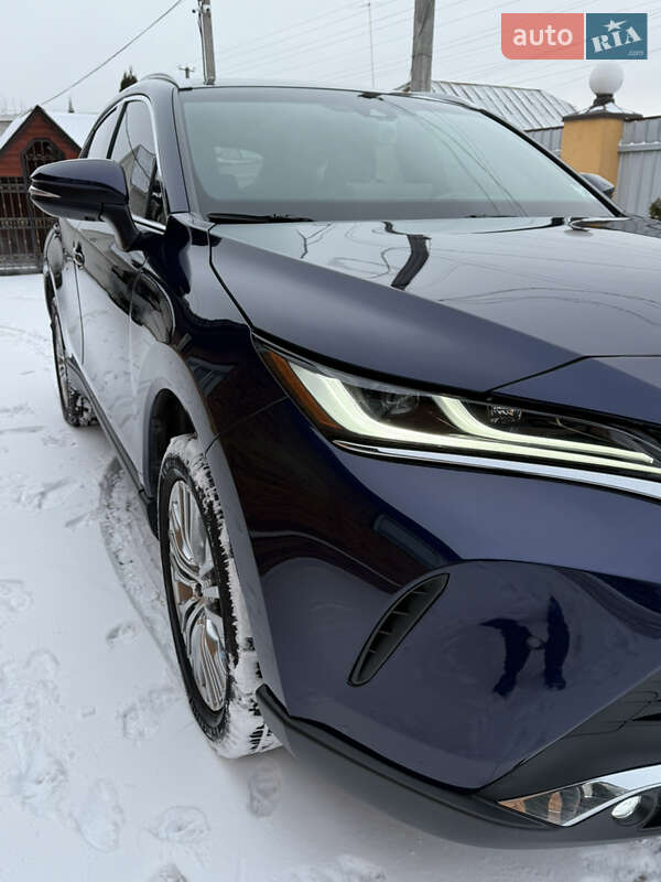 Позашляховик / Кросовер Toyota Venza 2021 в Фастові