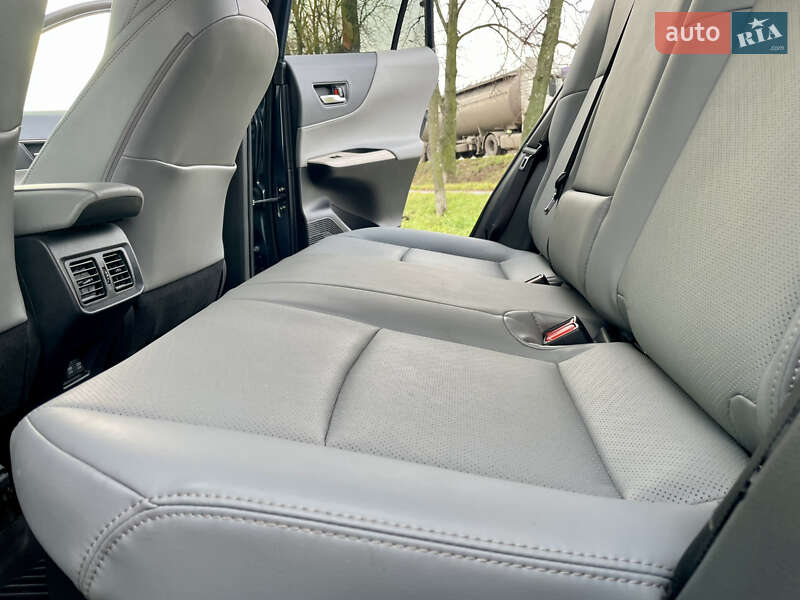 Позашляховик / Кросовер Toyota Venza 2021 в Тульчині