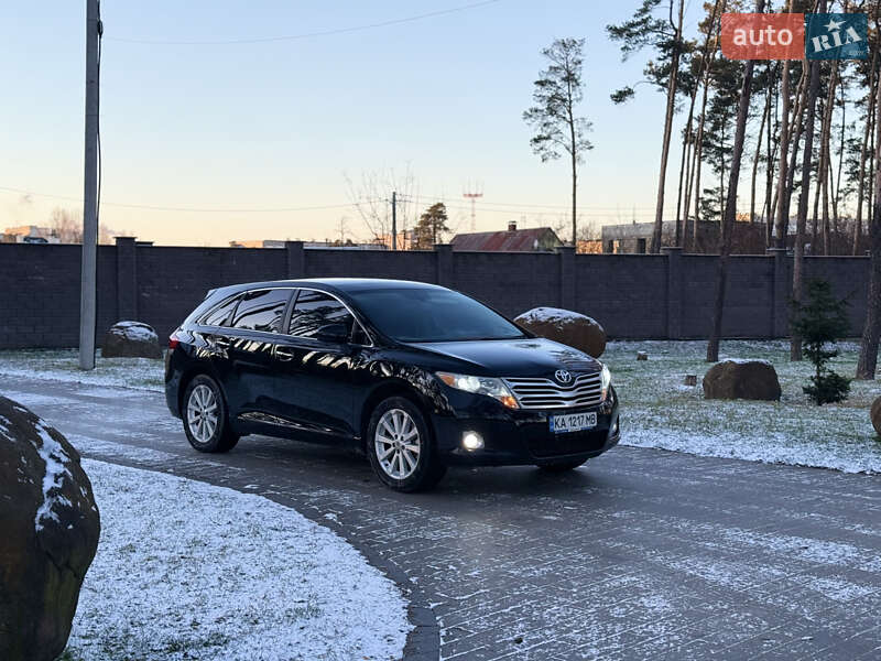 Позашляховик / Кросовер Toyota Venza 2011 в Житомирі