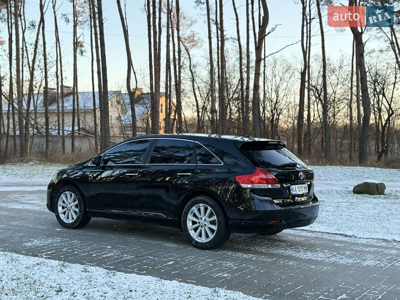 Позашляховик / Кросовер Toyota Venza 2011 в Житомирі