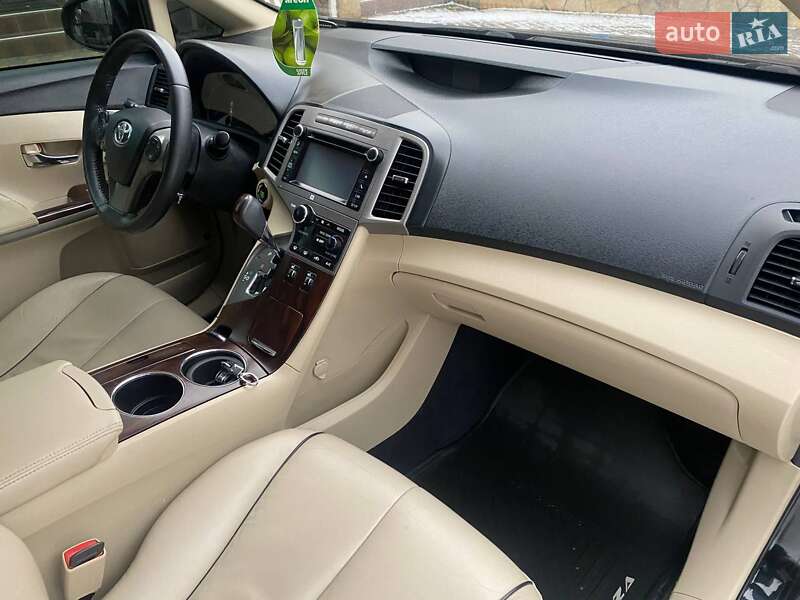 Позашляховик / Кросовер Toyota Venza 2013 в Вінниці