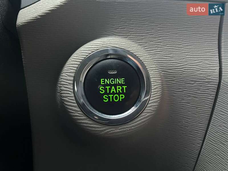 Позашляховик / Кросовер Toyota Venza 2011 в Києві