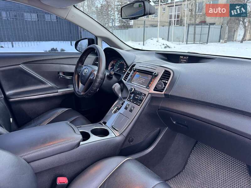 Внедорожник / Кроссовер Toyota Venza 2013 в Сумах