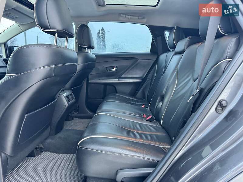 Внедорожник / Кроссовер Toyota Venza 2013 в Сумах